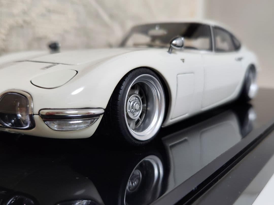 オートアート1/18　トヨタ2000GT