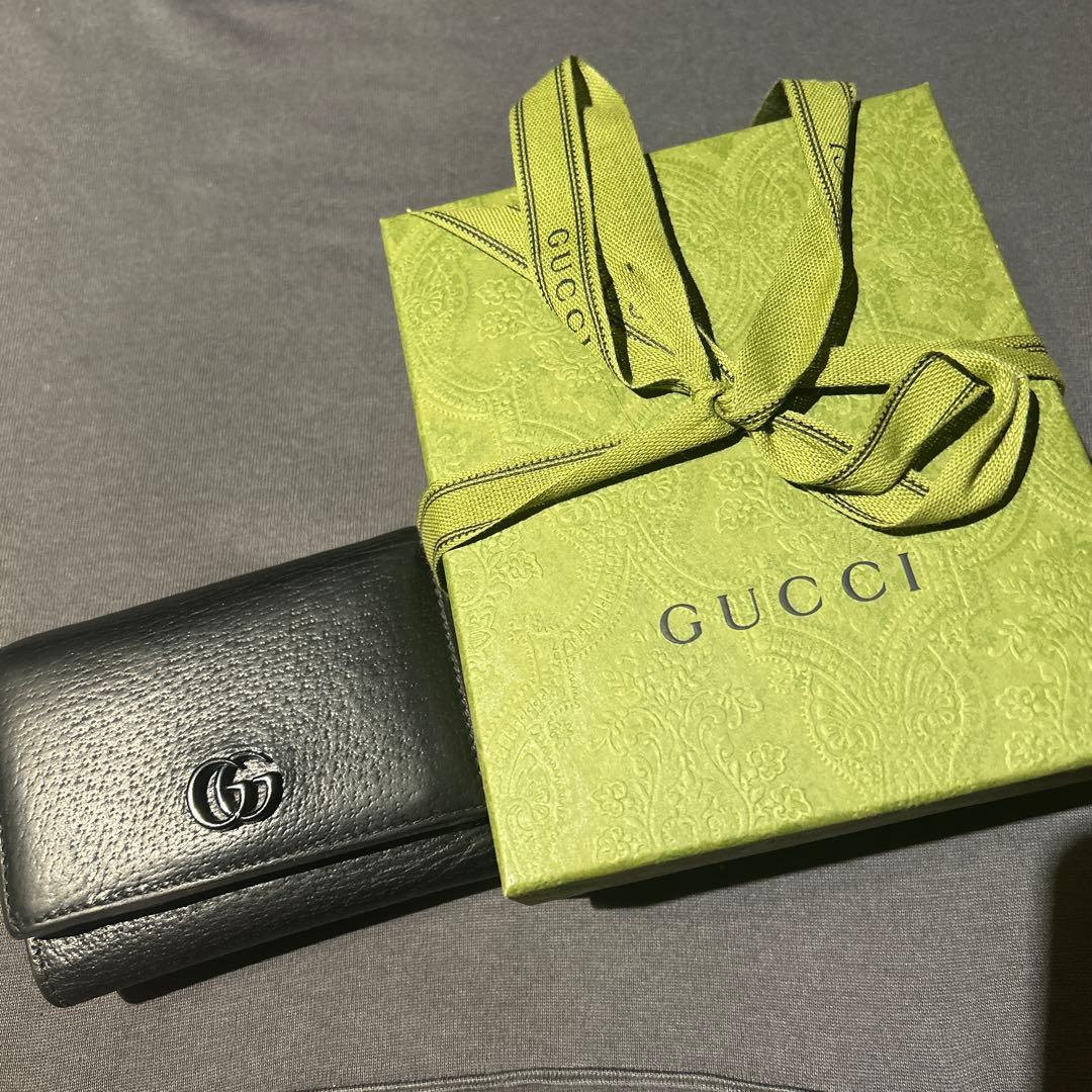 GUCCI ブラックレザー 財布