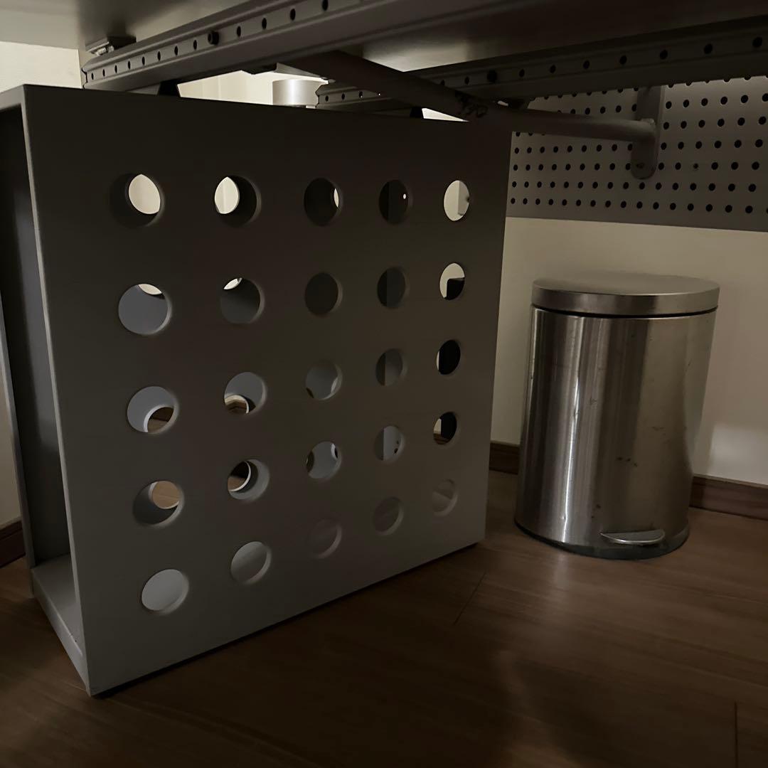 vitraヴィトラ　L字型ライトグレー合成樹脂パソコンデスク