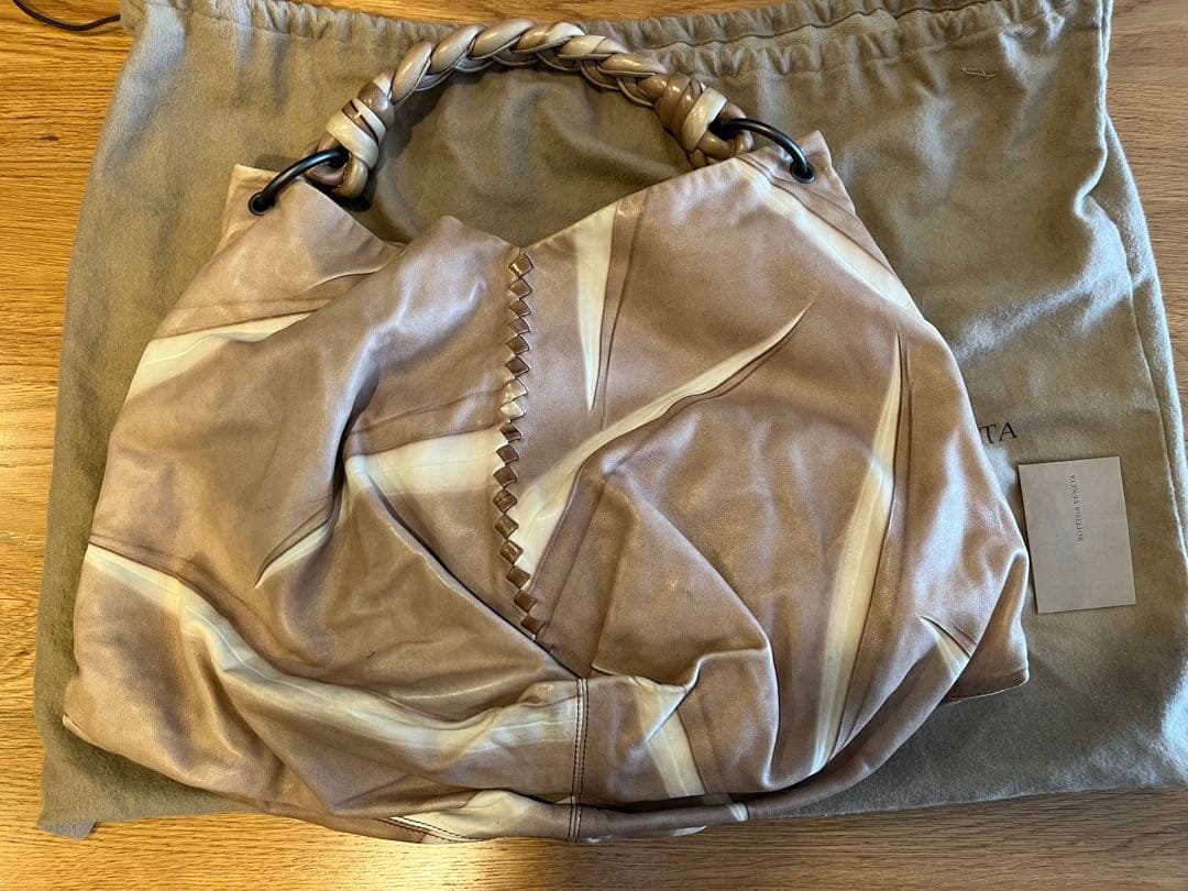 BOTTEGA VENETA 240042 バッグ ナッパレザー ワンショルダー