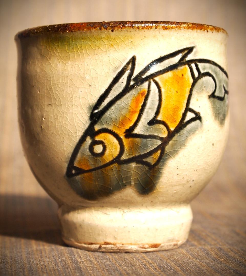 希少作★金城次郎【人間国宝】★壺屋焼き魚紋湯のみＡ★共箱・栞