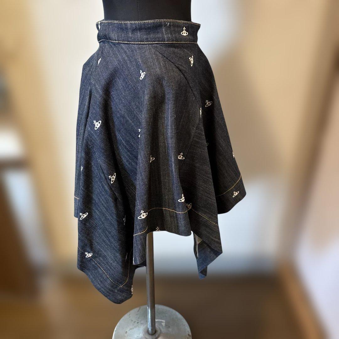 ヴィヴィアンウエストウッド　中古　オーブ刺繍変形デニムスカート