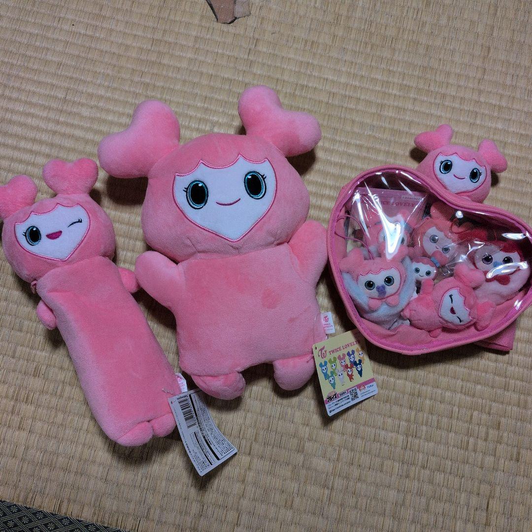 TWICE Loveysピンクのぬいぐるみ・マスコットセット
