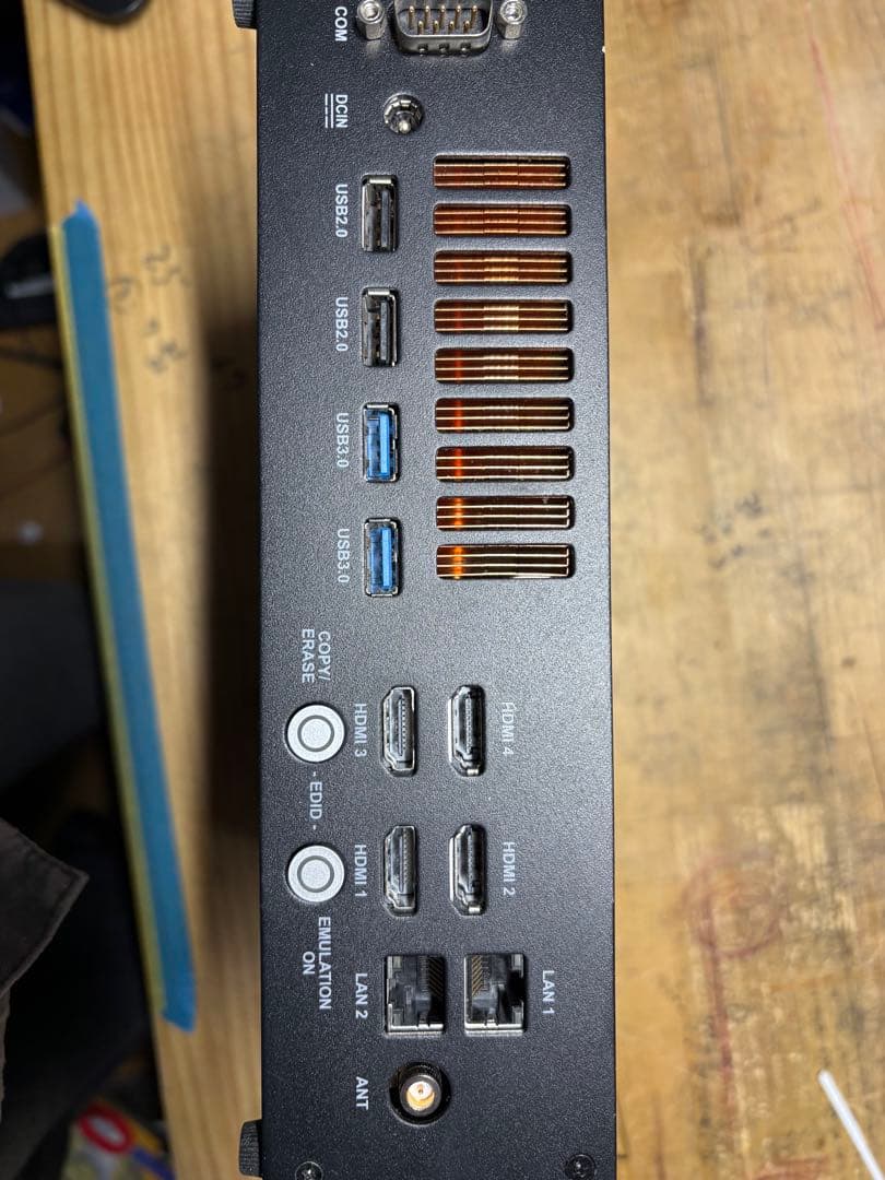 【珍品】ミニPC サイネージ用HDMI4ポート出力