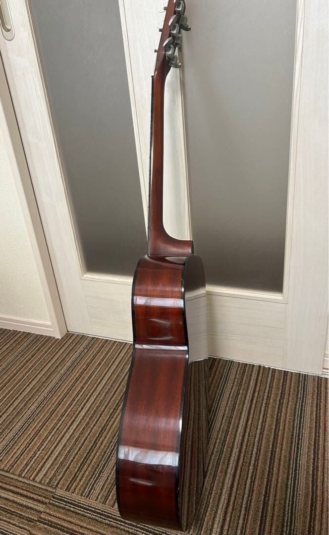 Morris モリース　MF201Nアコースティックギター　硬質ケース付き