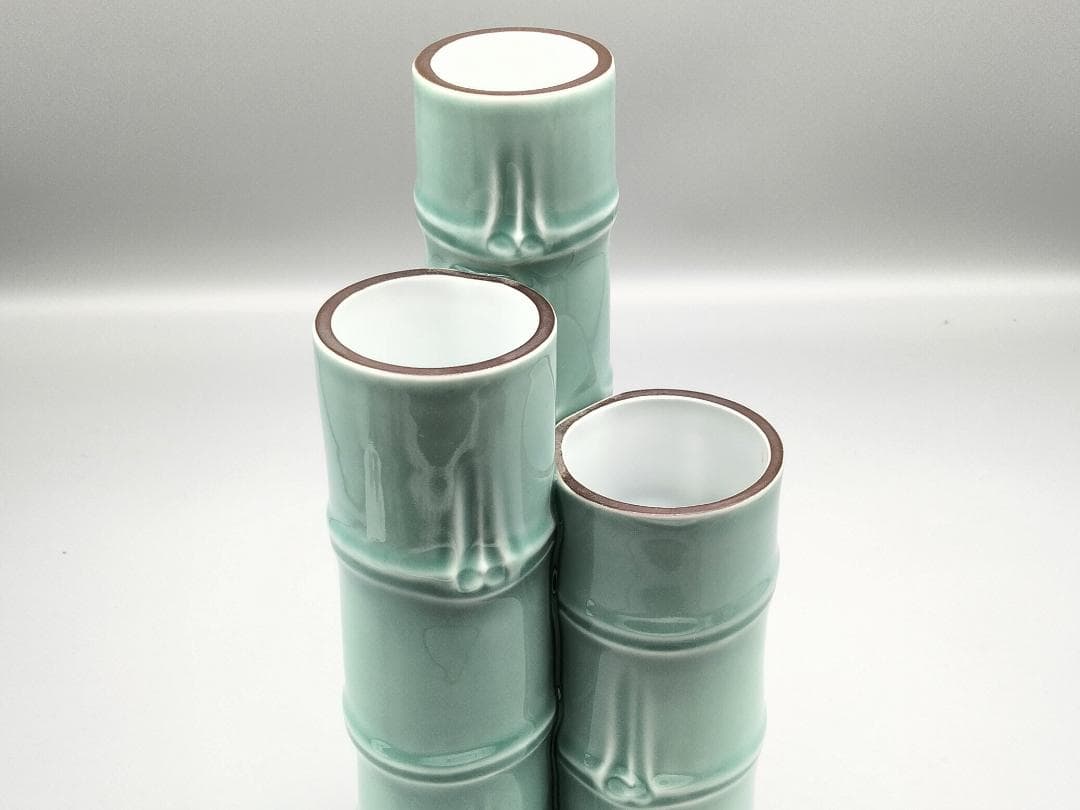 深川製磁 「百年庵」銘　青磁　竹形花立て