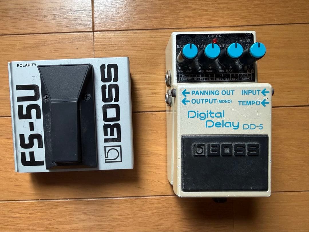 boss DD-5とFS-5U のセットです