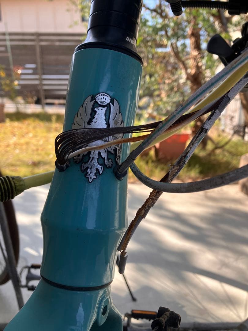 Bianchi クロスバイク 前照灯付き　ローマ4