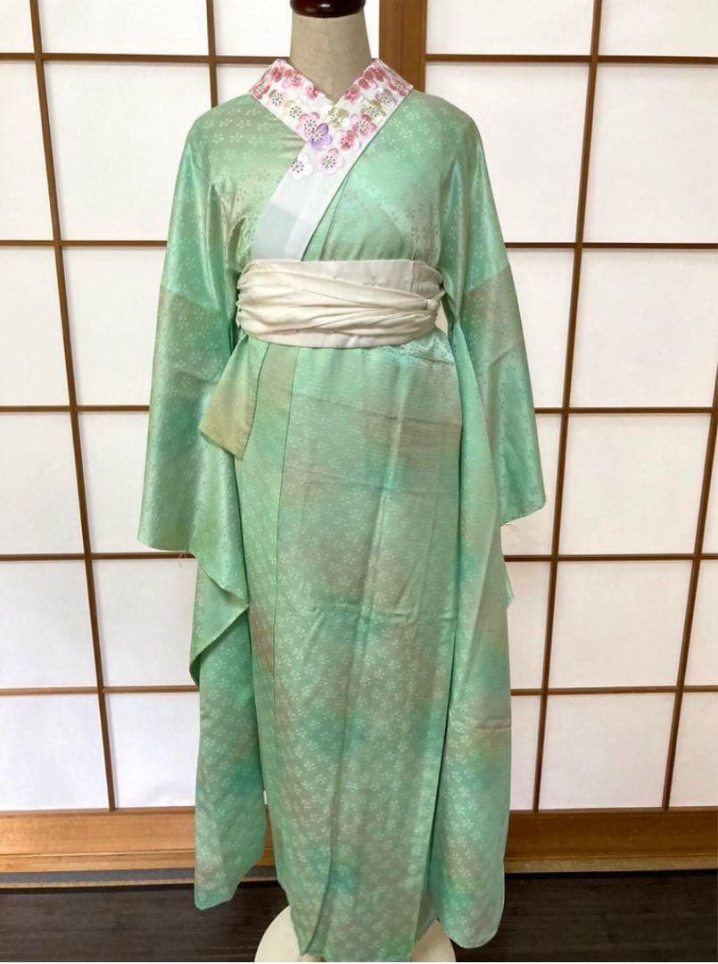 インドア沼です✳︎桜の模様の振り袖