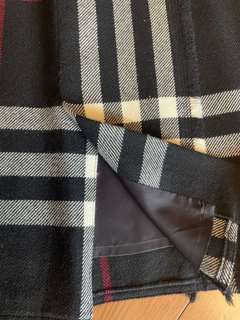 バーバリーロンドンスカート 膝下