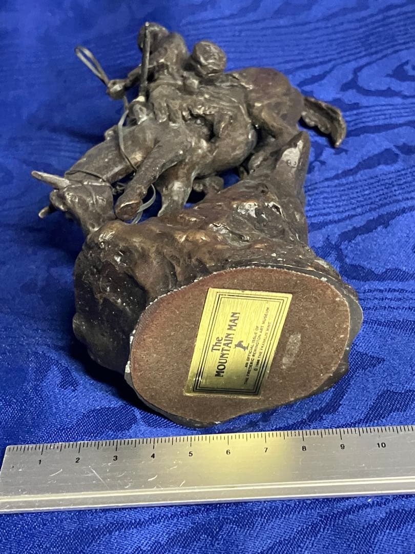 フレデリックレミントン　金属製 騎馬像 彫刻 約15cm