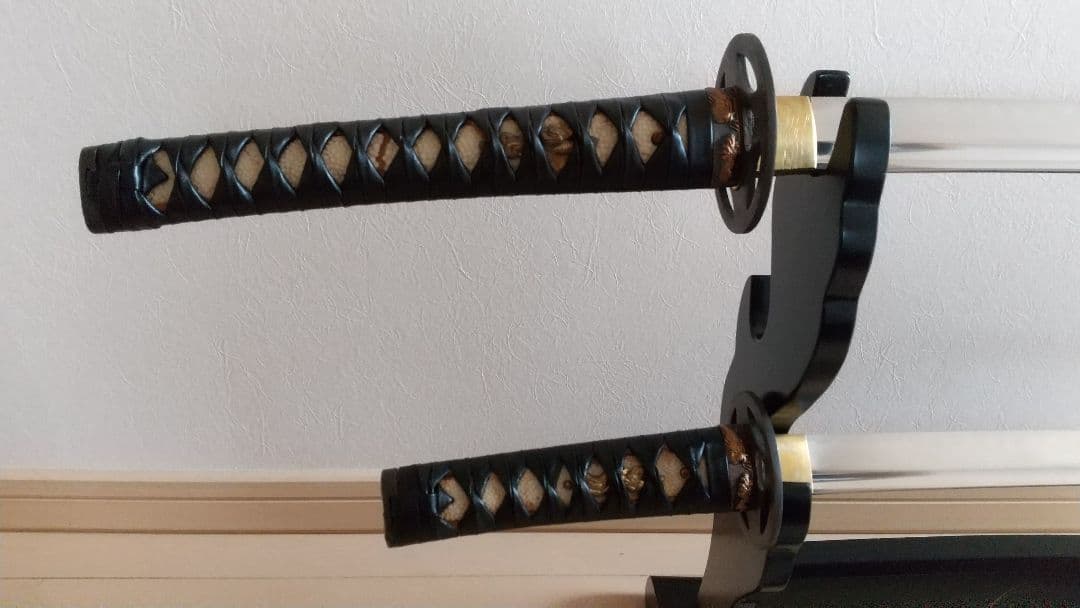 【珍品】模造刀 (皮巻き・千段鞘・樋入り刀身) 居合刀・模擬刀