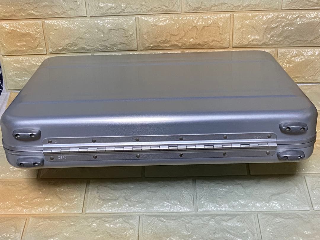美品 ゼロハリバートン スリム アタッシュケース アルミケース ビジネス バッグ