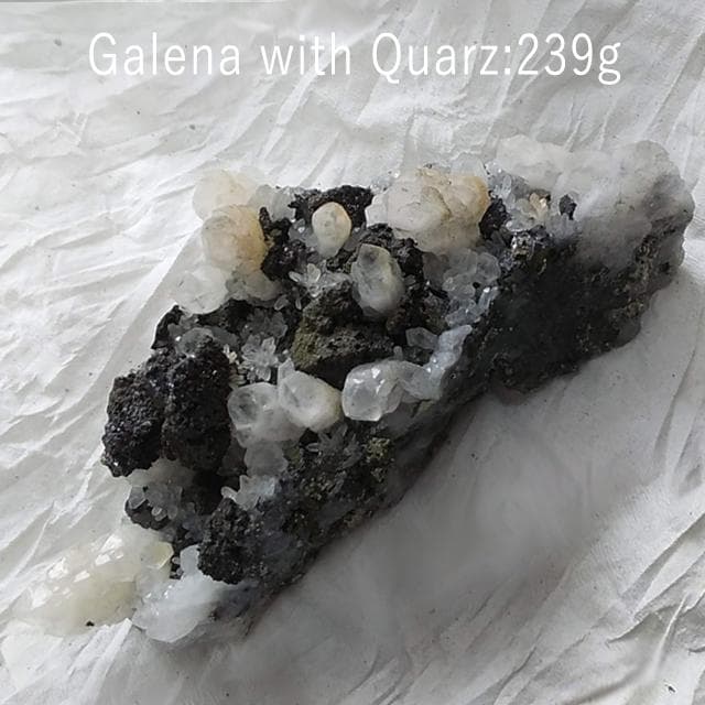 239g　共生結晶付き方鉛鉱　金属的鉛光沢　美品