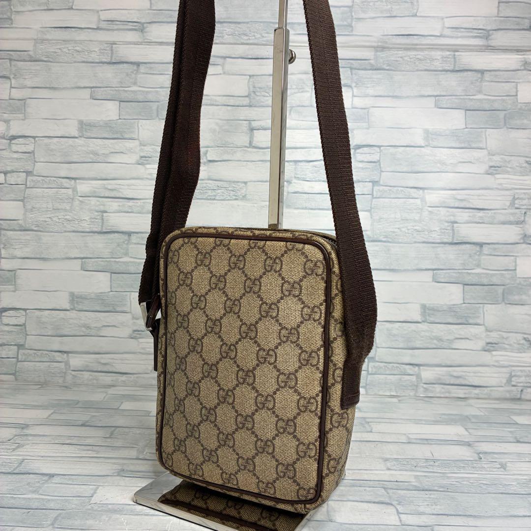 極美品　130 GUCCI グッチ　ショルダーバッグ　レザー　GG柄　rb8