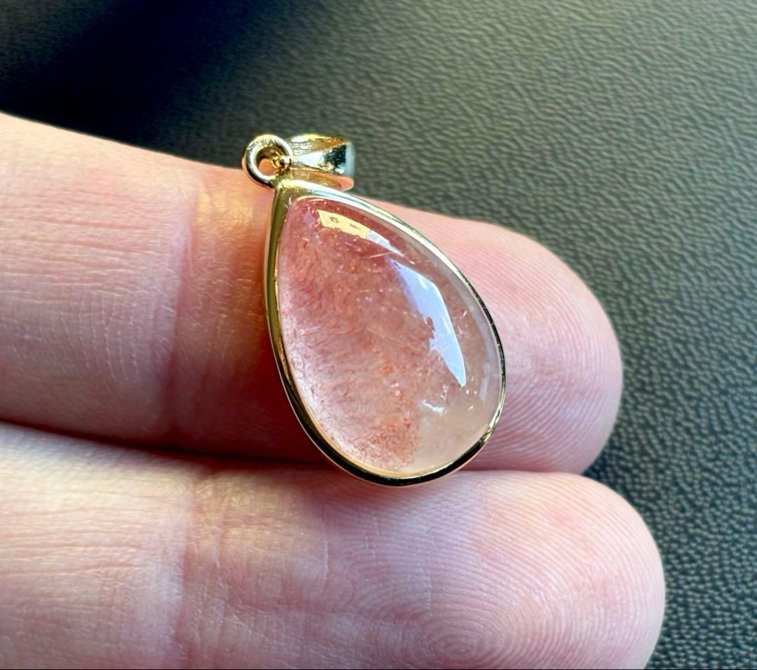 夢幻品質　女神が創造した究極の守護石　幻のカザフスタン産ストロベリークォーツPT