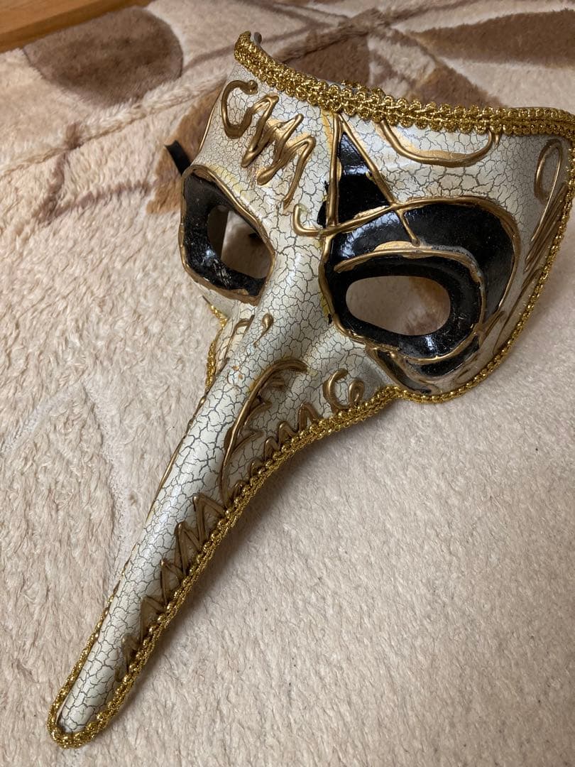 クラック加工の白黒マスク　パーティー　仮装　ベネチア風