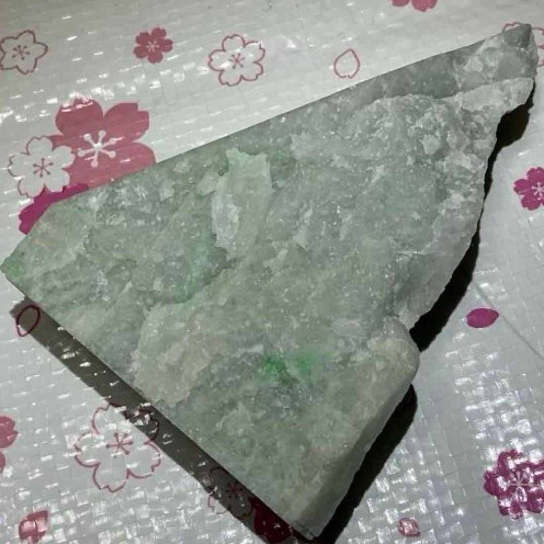 【専用】ティアドロップピアス　小滝産翡翠　翠と白のグラデーション