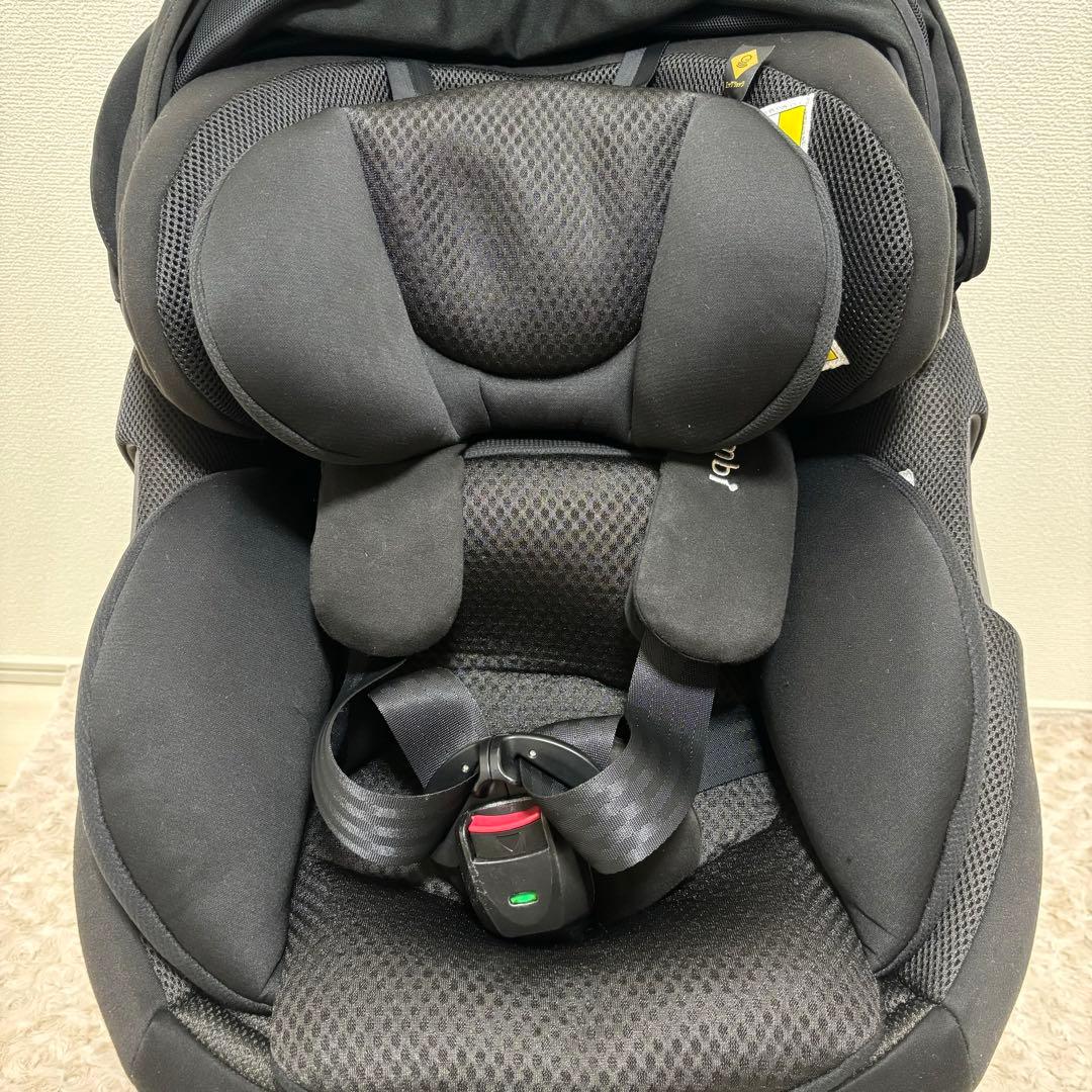 【お値下げ中】CombiTHE S ISOFIXエッグショック　チャイルドシート