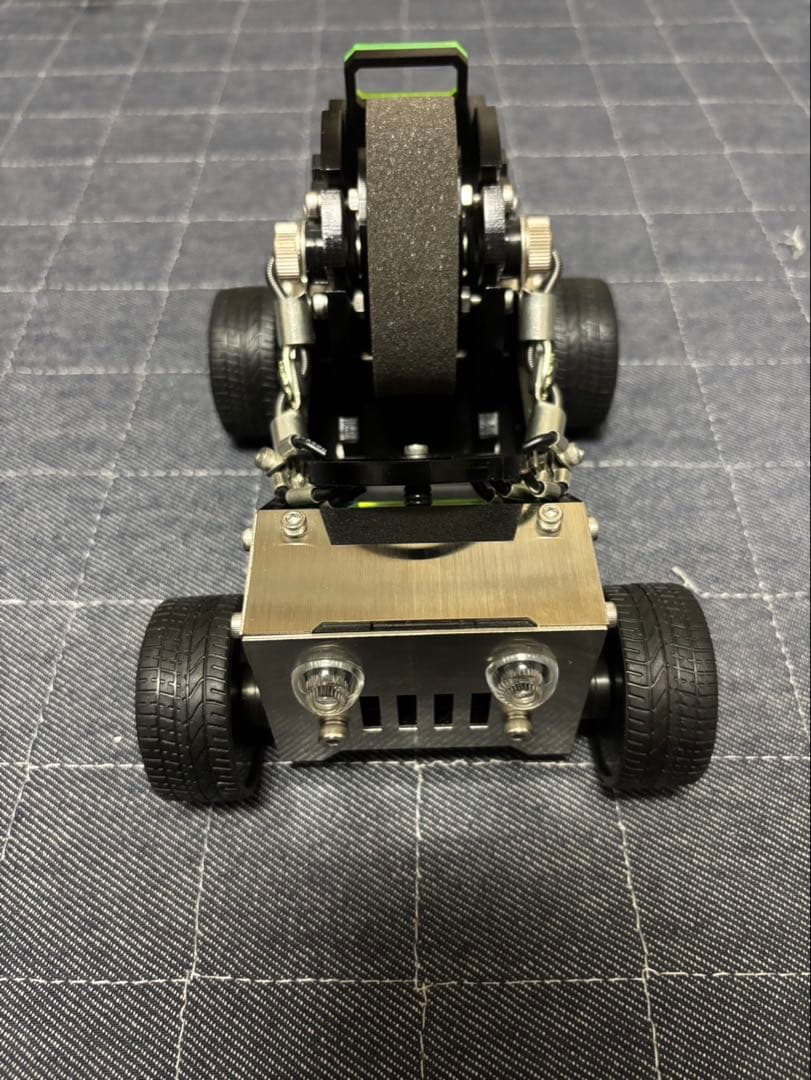 ROBOTOYS（ロボトイズ） ロボット型ウォッチスタンド 車 オフローダー