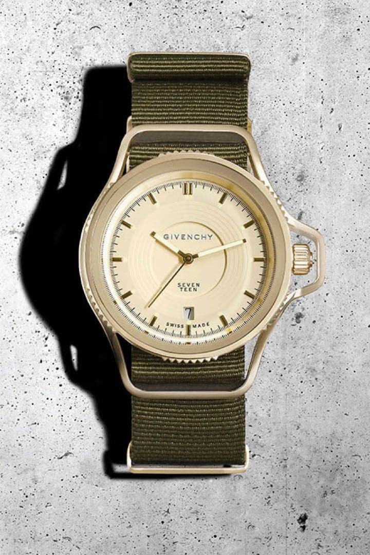 givenchy seventeen リカルドティッシ