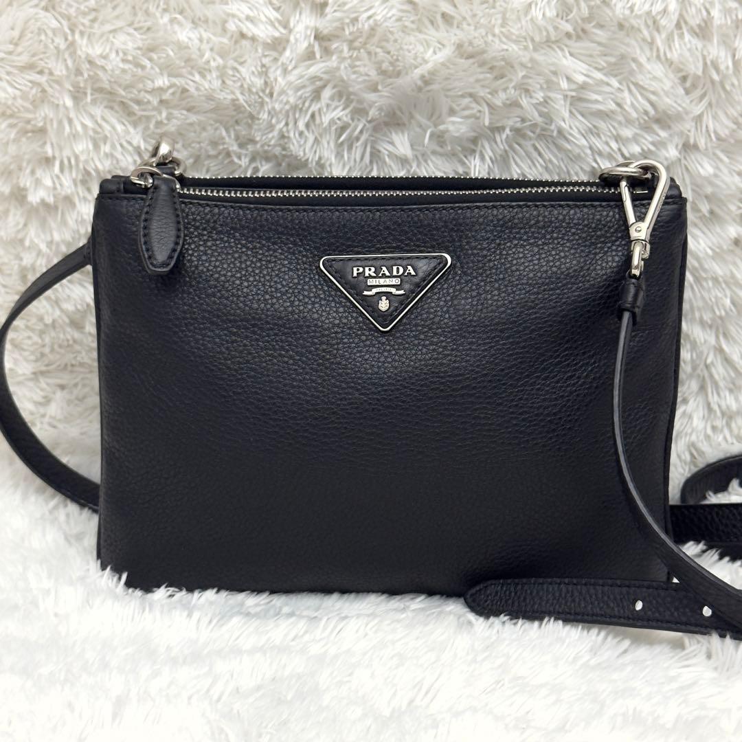 PRADA プラダ ショルダーバッグ レザー ブラック シボ革 シルバー金具