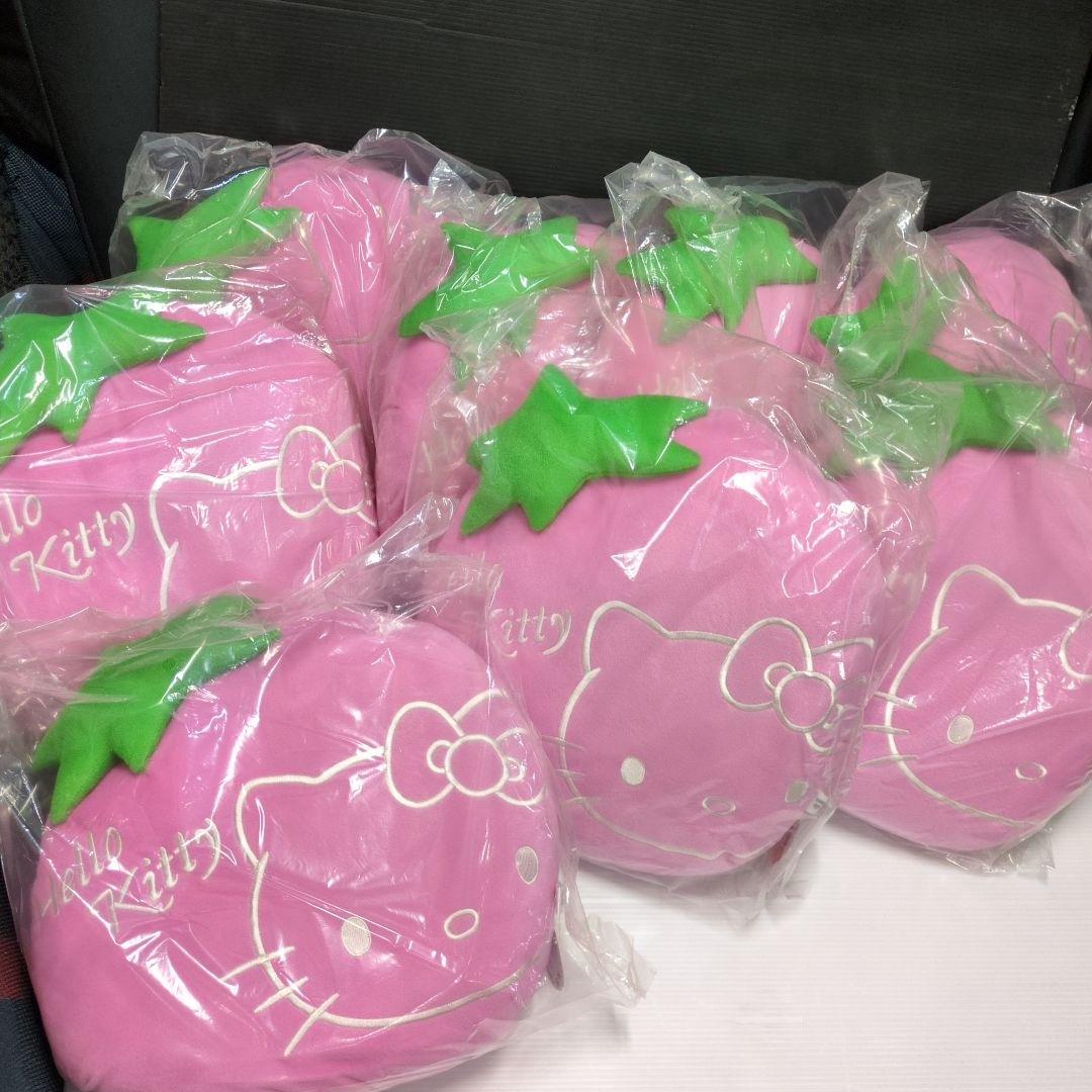 HelloKitty★ハローキティ★「 日本限定！」ストロベリークッション♪8個