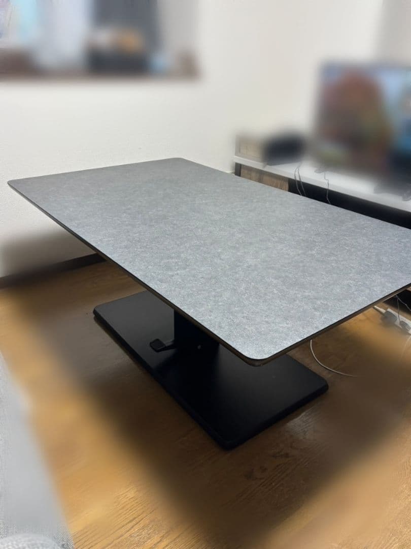 【広島 太郎】東京インテリア 園田産業 グレーのダイニングテーブル