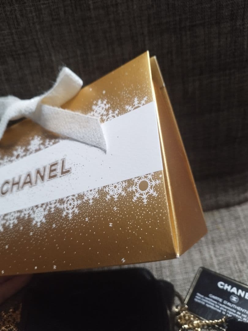 CHANEL マトラッセ　ダブルホック折り財布♥