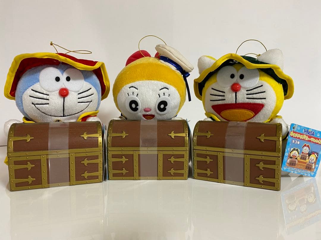 ドラえもん　小物入れ付　パイレーツぬいぐるみ(全3種)