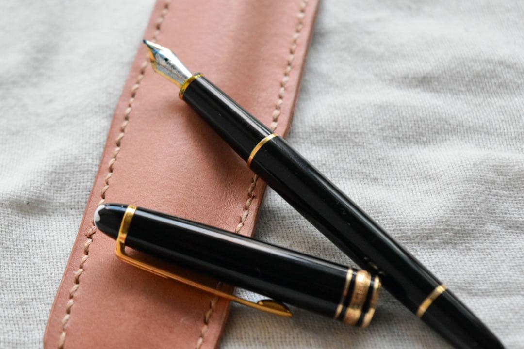 モンブラン　万年筆とレザーケースセット