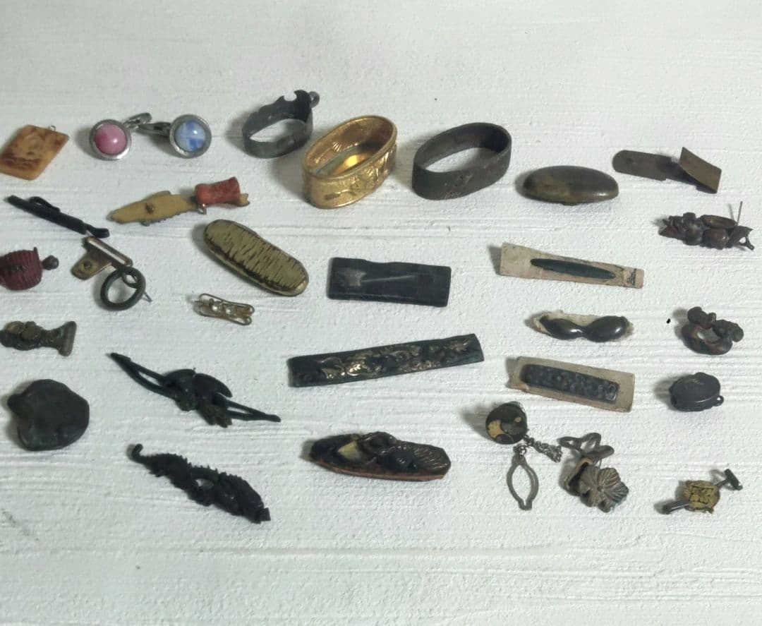 目貫　煙草入れ金具　前金具　帯留　カフス　刀装具　煙草入れ　まとめて　オ10