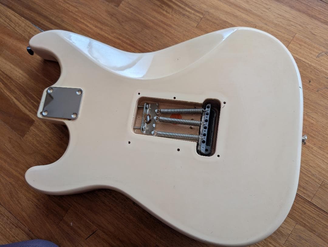 fender mexico ストラト　ボディ