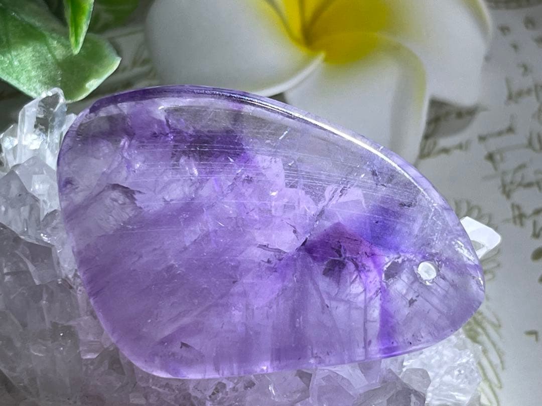 トラピッチェ アメジスト✨　紫水晶　穴あき　パーツ　原石