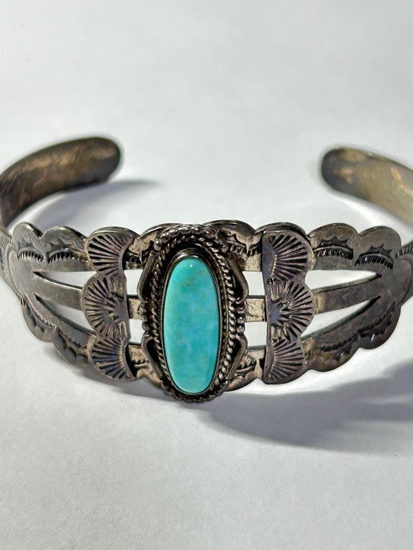 シルバー バングル　ヴィンテージ　navajo インディアンジュエリー