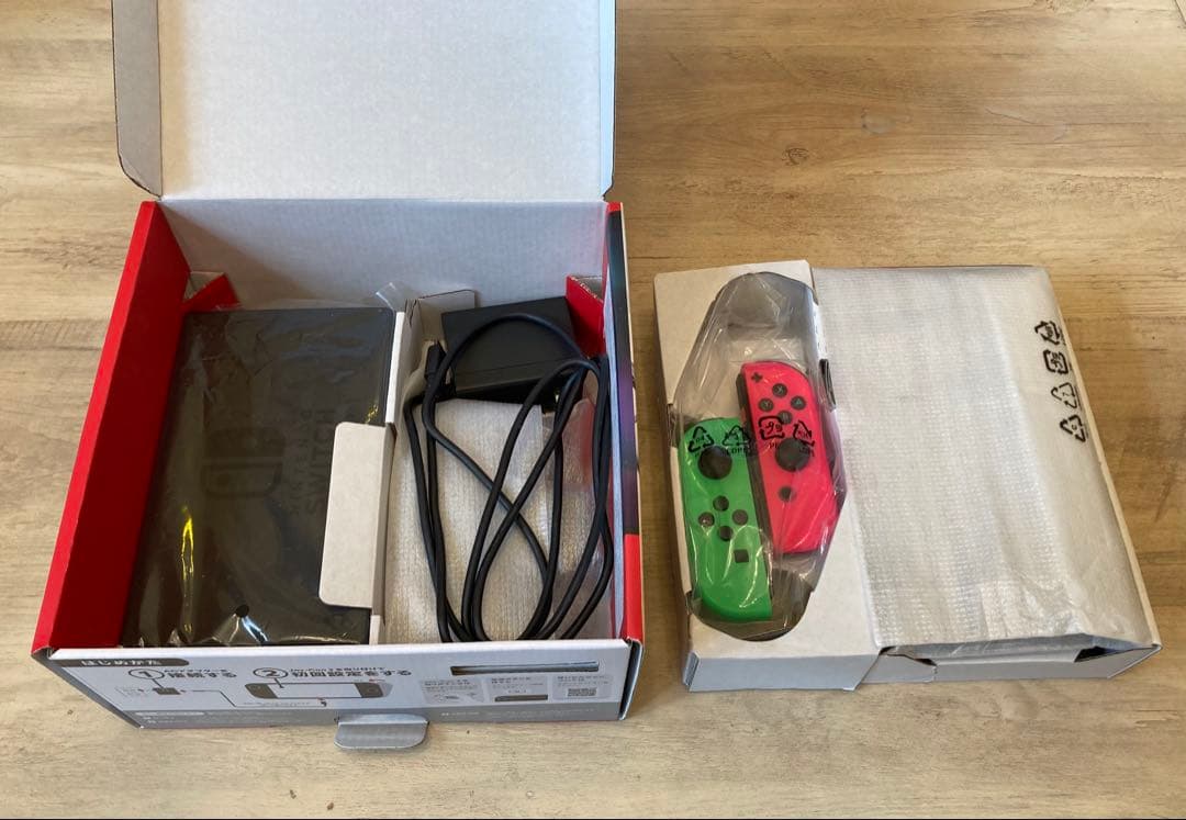 NintendoSwitch1本体ネオンピンク・グリーン　スプラトゥーンカラー