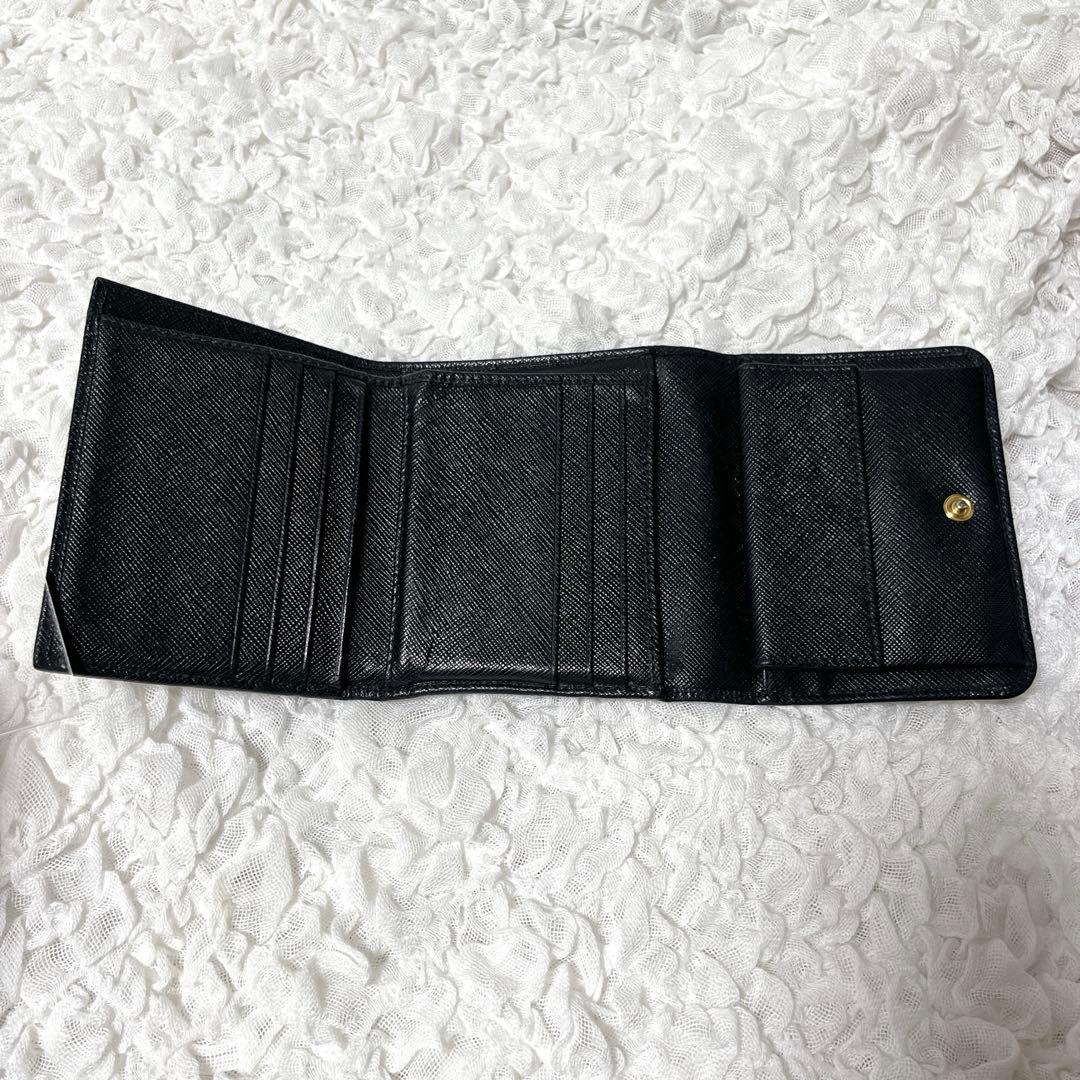 良品✨PRADA サフィアーノ　三つ折り財布　コンパクトウォレット　レザー　黒