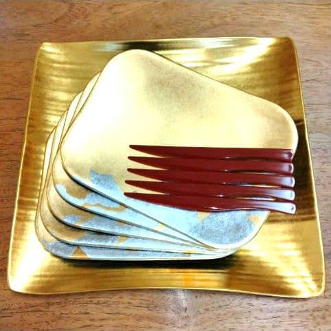 瑞雲金箔竹皿☆平安象彦　箱付き、加賀金箔きらら胴張銘々皿５枚・菓子切５本　箱付き