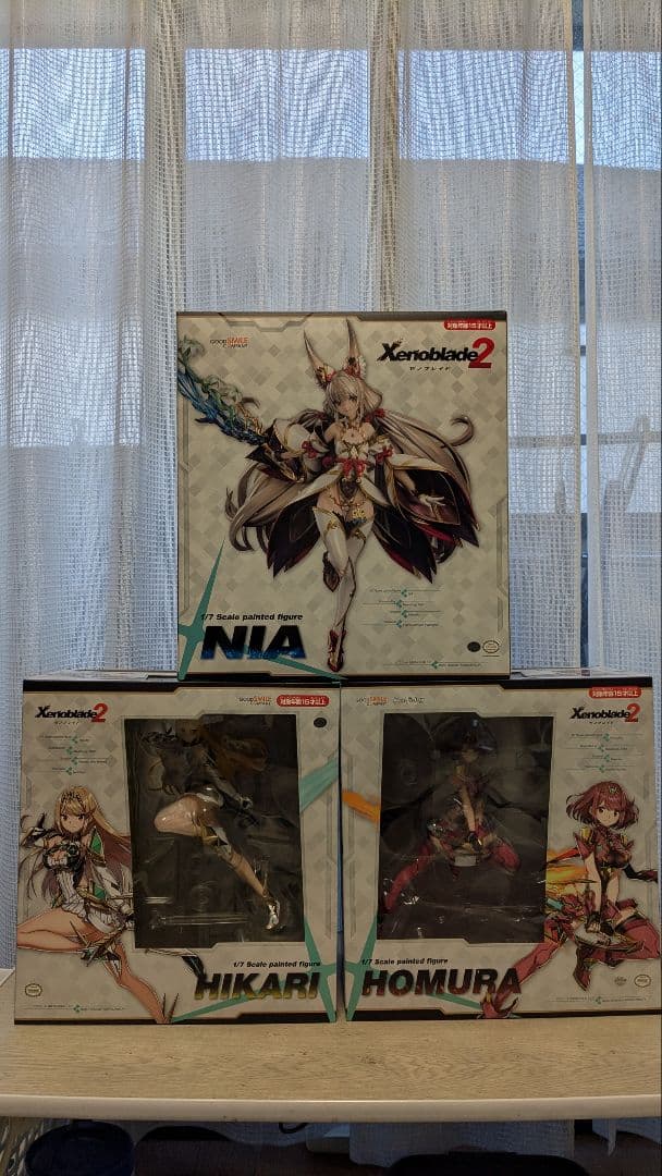ゼノブレイド２　ホムラ　ヒカリ　ニア　フィギュアセット