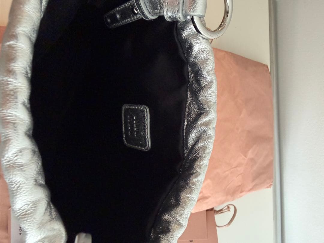 【正規品/AURA認証】 MIUMIUシルバーナッパレ ザーミニ巾着 バック