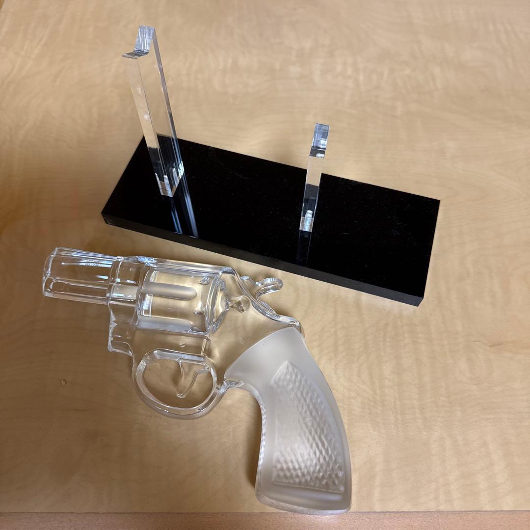 ロイヤル ド シャンパーニュ リボルバー 銃 クリスタル ガン 台座付き