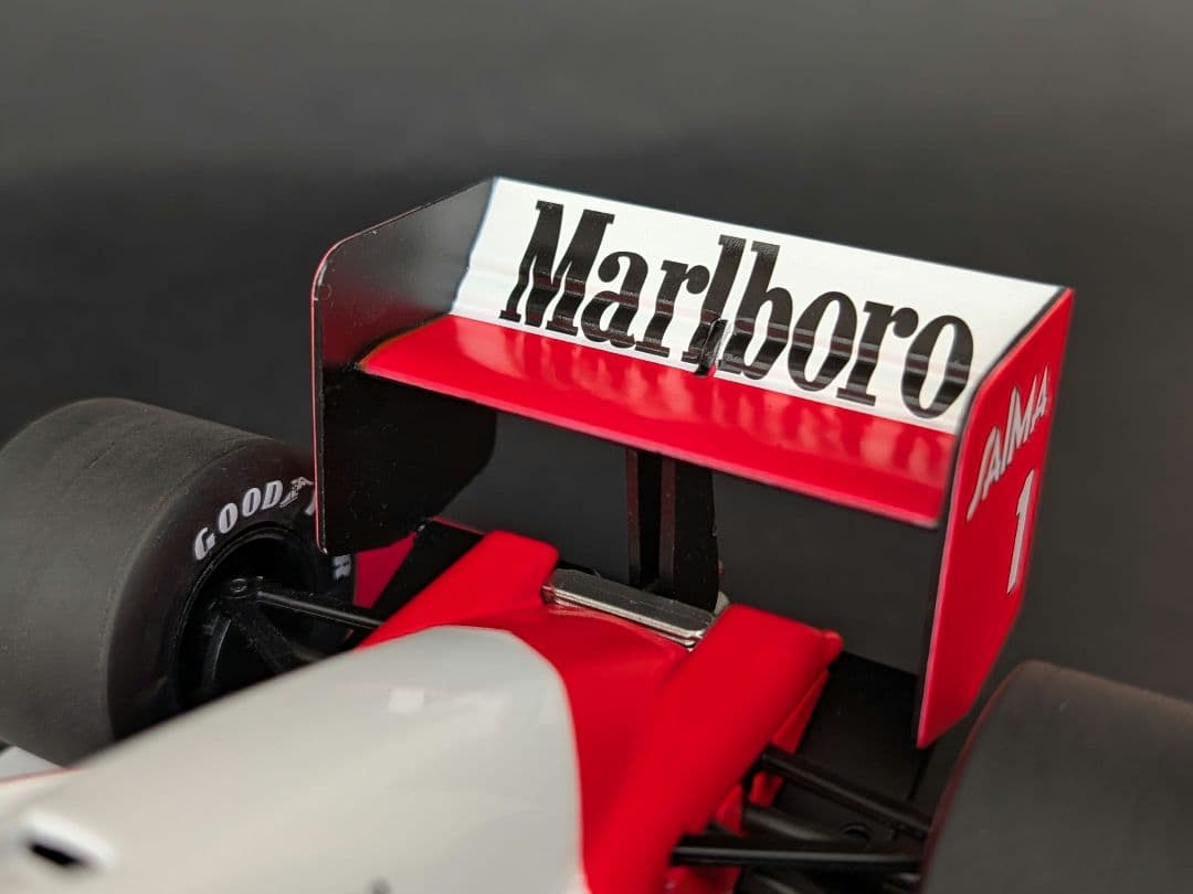 1/18 マクラーレン TAG MP4/2B #1 N.ラウダ マルボロデカール