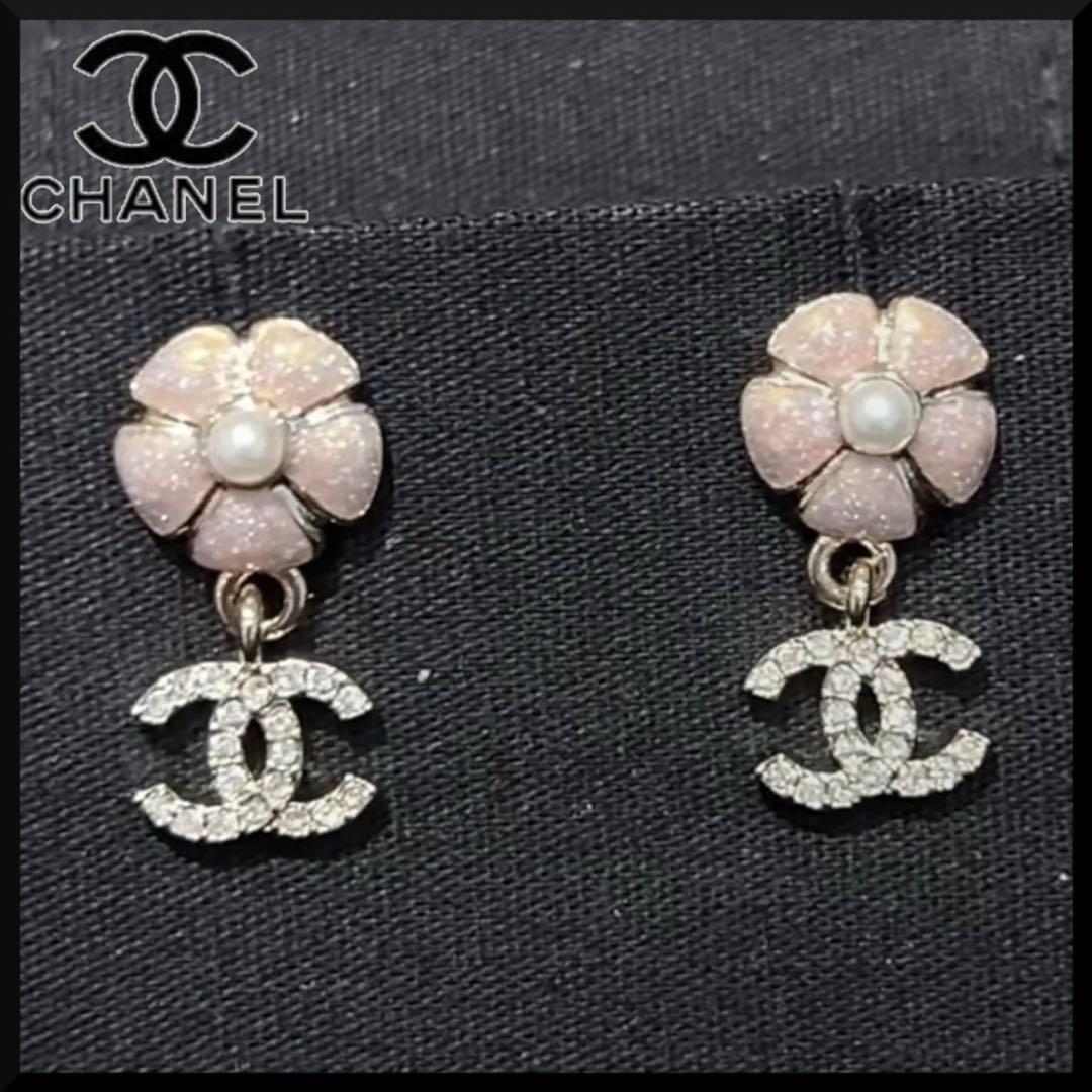 CHANEL 花とCCロゴ ピアス　26C 新作