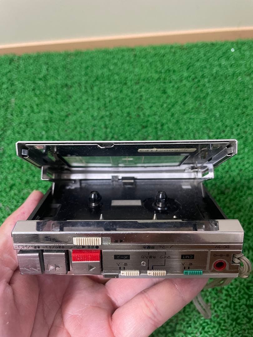 SONY、AIWA カセットプレーヤー　2点セット　(ジャンク品)