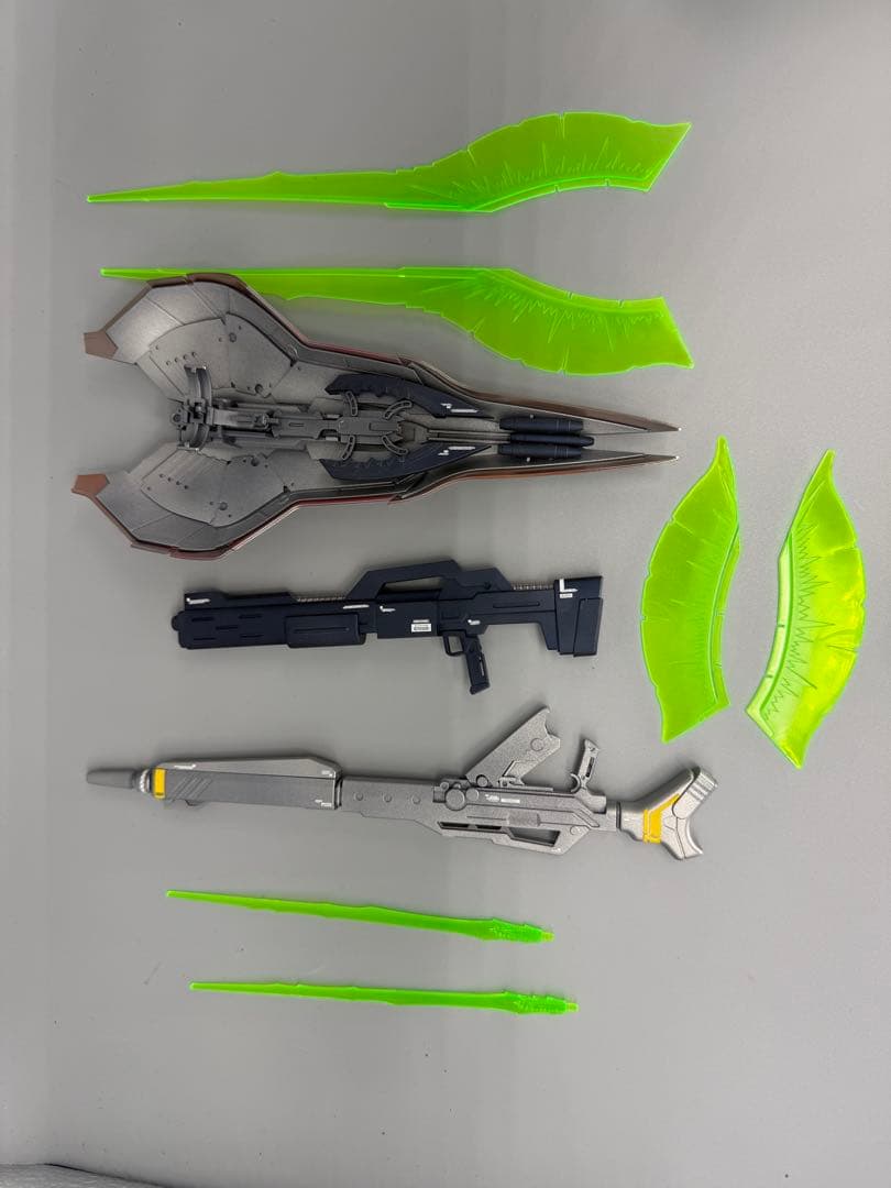 s*a様 ガンプラMG サザビー Ver.Ka 完成品 メタリック塗装仕上げ