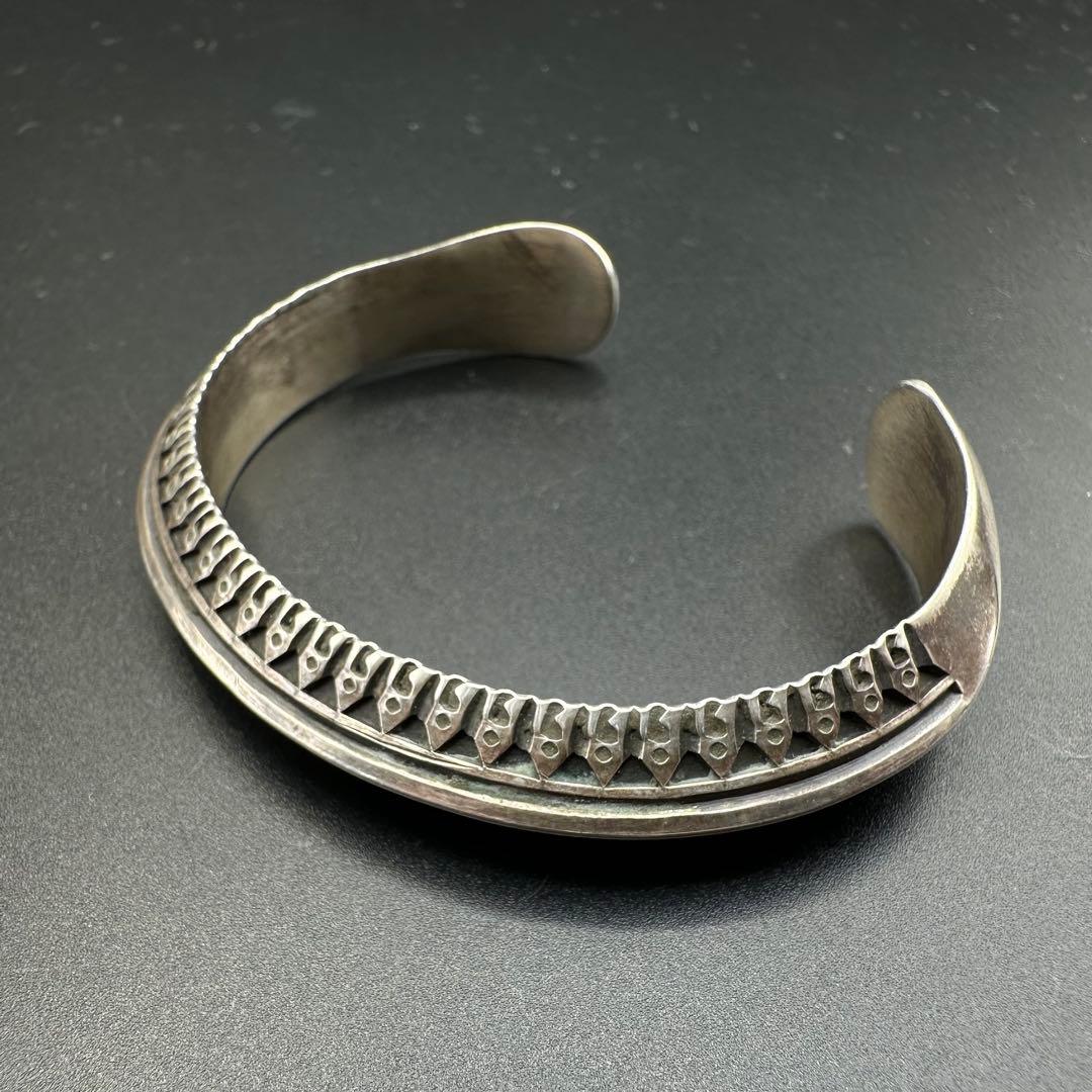 Navajo Lyle Secatero スタンプワーク トライアングルバングル