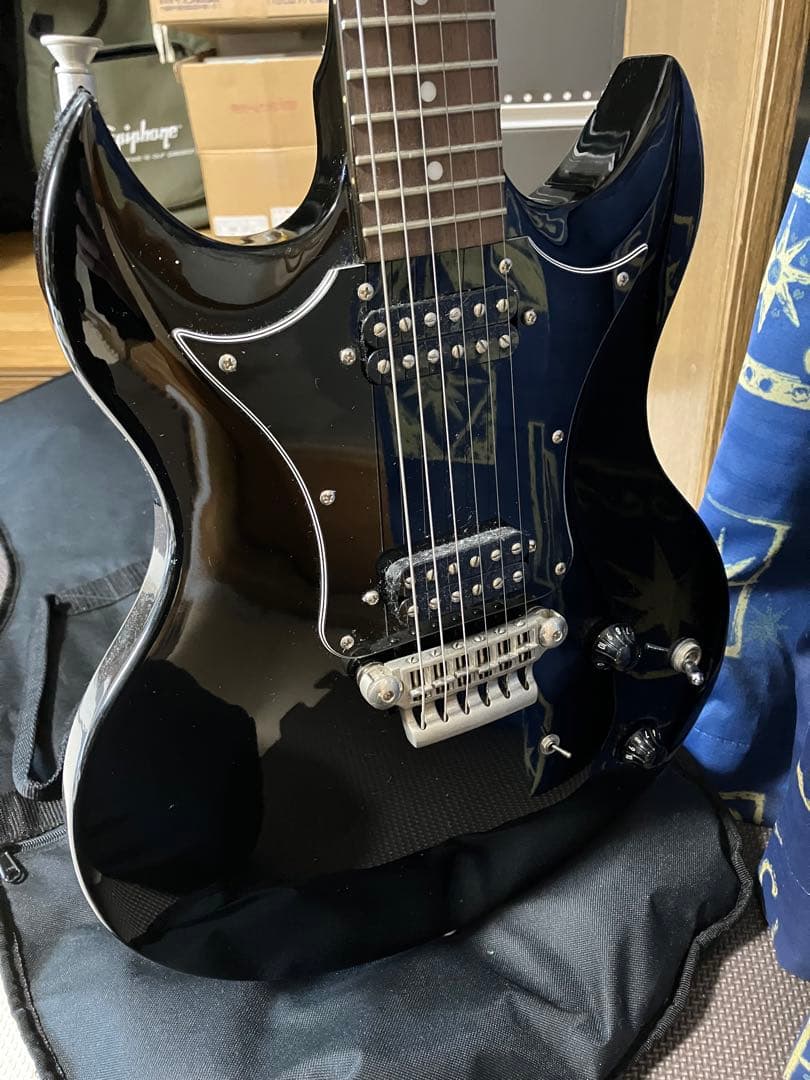 【美品】【人間工学に基づいて】【弾きやすいように設計】VOX SDC-22