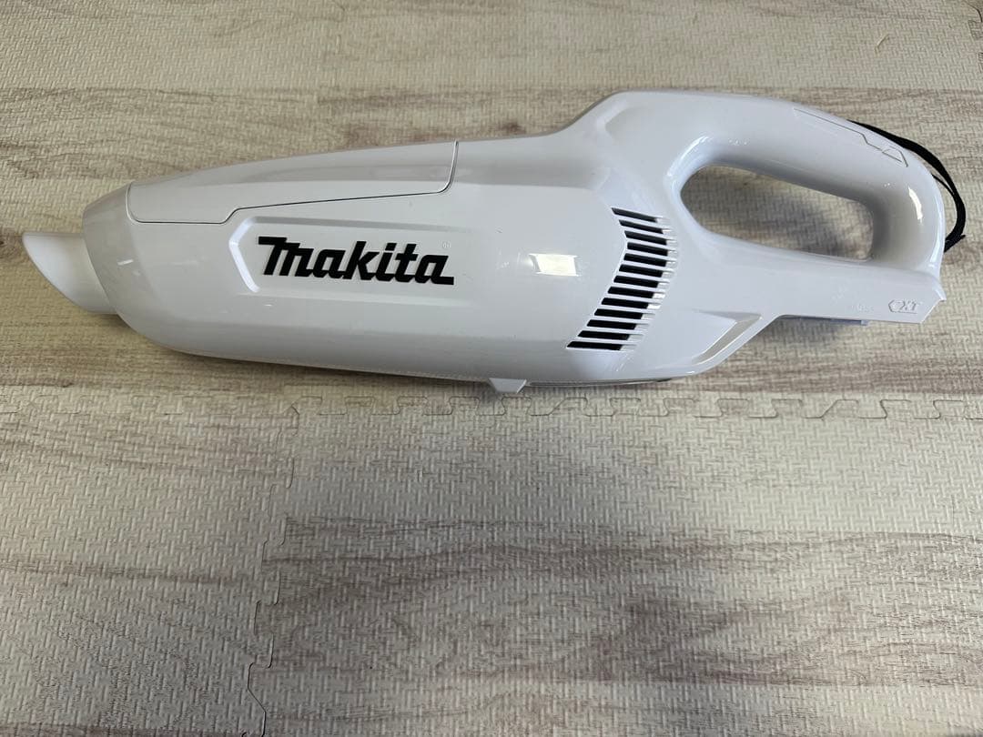 マキタ（Makita） 紙パック コードレス掃除機　純正バッテリー付