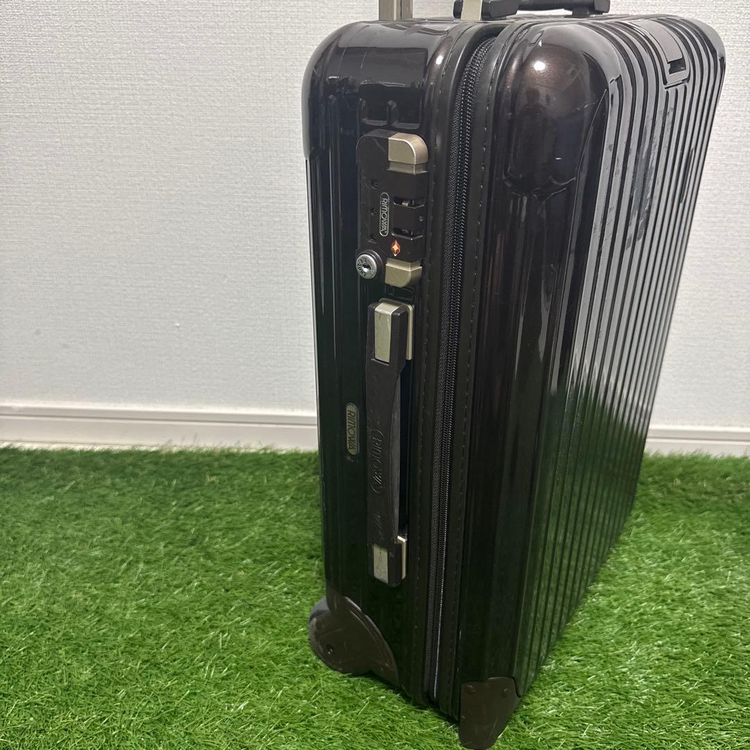 u*n様 RIMOWA ブラウン キャリーケース 機内持ち可能サイズ
