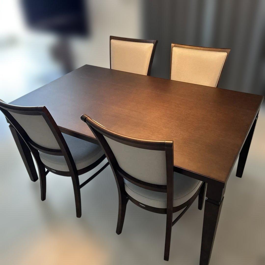 【なかまる】ダイニングテーブル